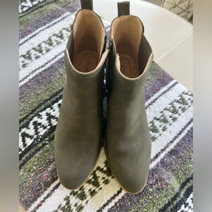 NWOT Life stride Soft System Booties